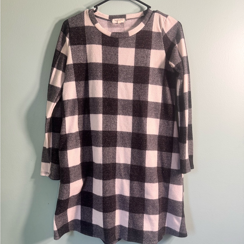 JEM Gray and Black Knit Top
